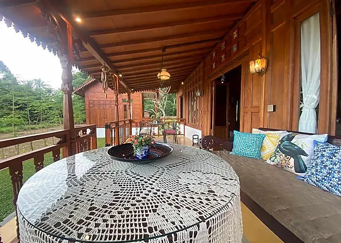 Healing House Sembung Otel Perean
